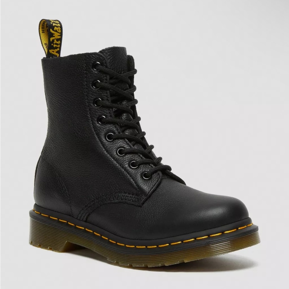 Doc Martens Black Women's 1460 Pascal Virginia Leather Boots Grunge Goth Sz 7
